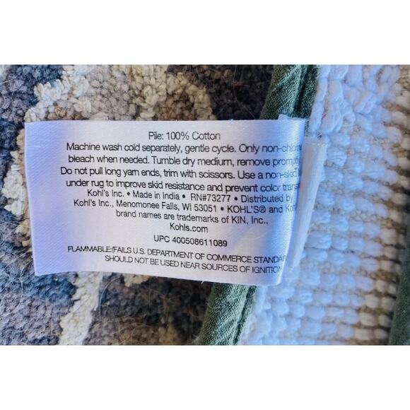 Christmas St Nicholas Square Farm Red Truck Bath Bathroom Door Mat Rug 20x30 Ind - Picture 7 of 8